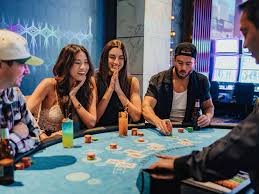 Antarmuka Live Chat raja semar di aplikasi mobile, menampilkan percakapan real-time dengan agen dukungan